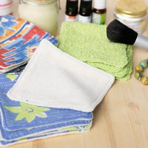 Lingettes lavables avec produits de maquillage